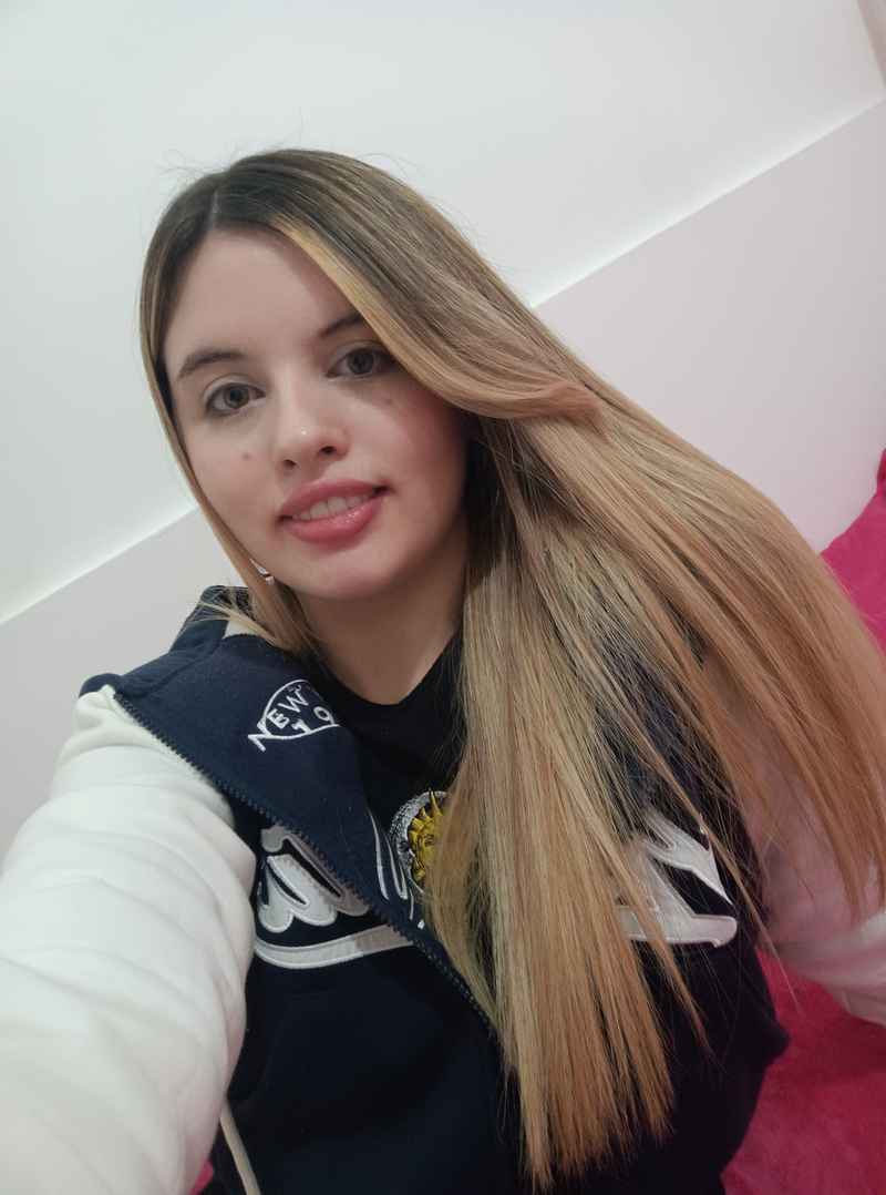 Agathe - independent companion