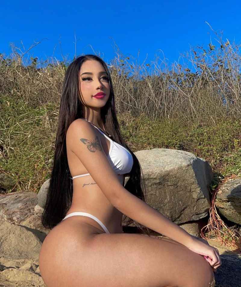 Anaelle - short stay