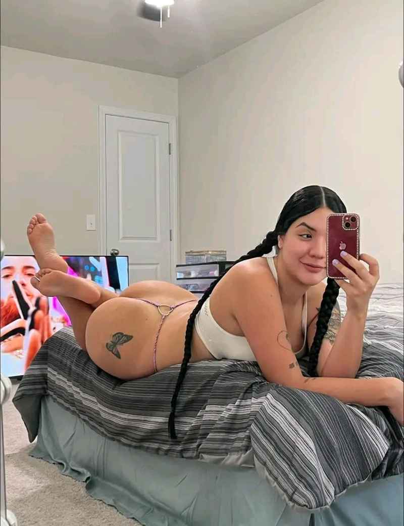 Makayla - blonde