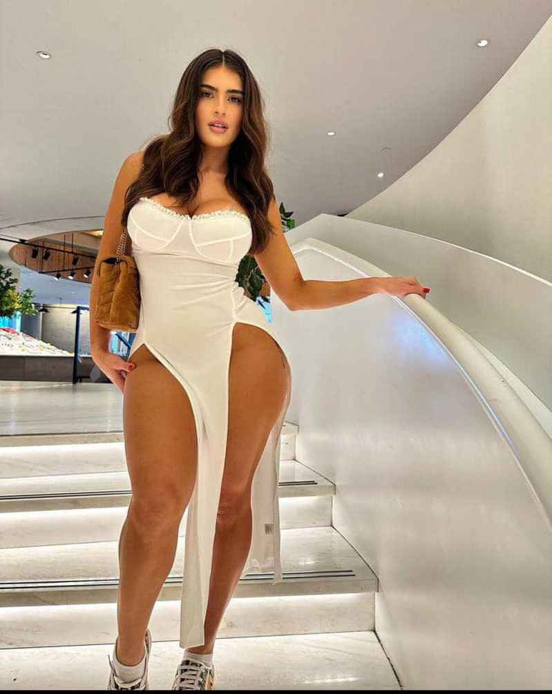 Jade - curvy