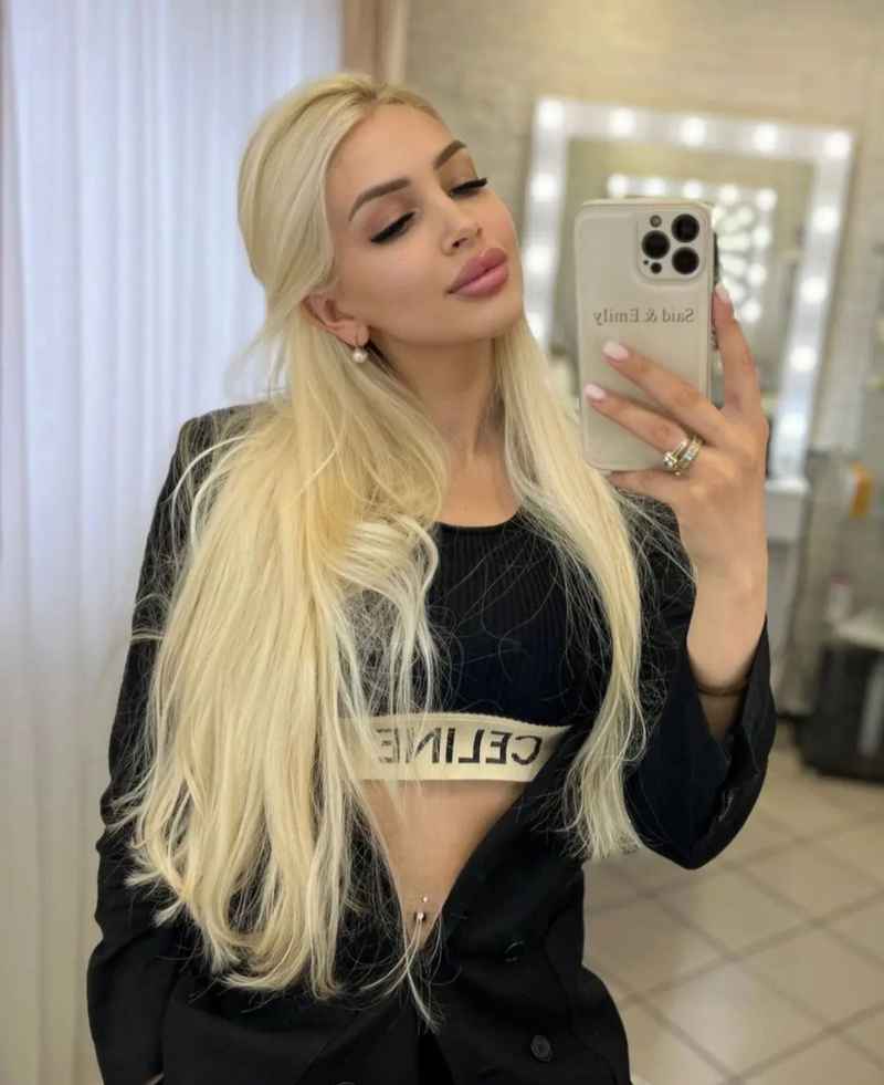 Emma - touring