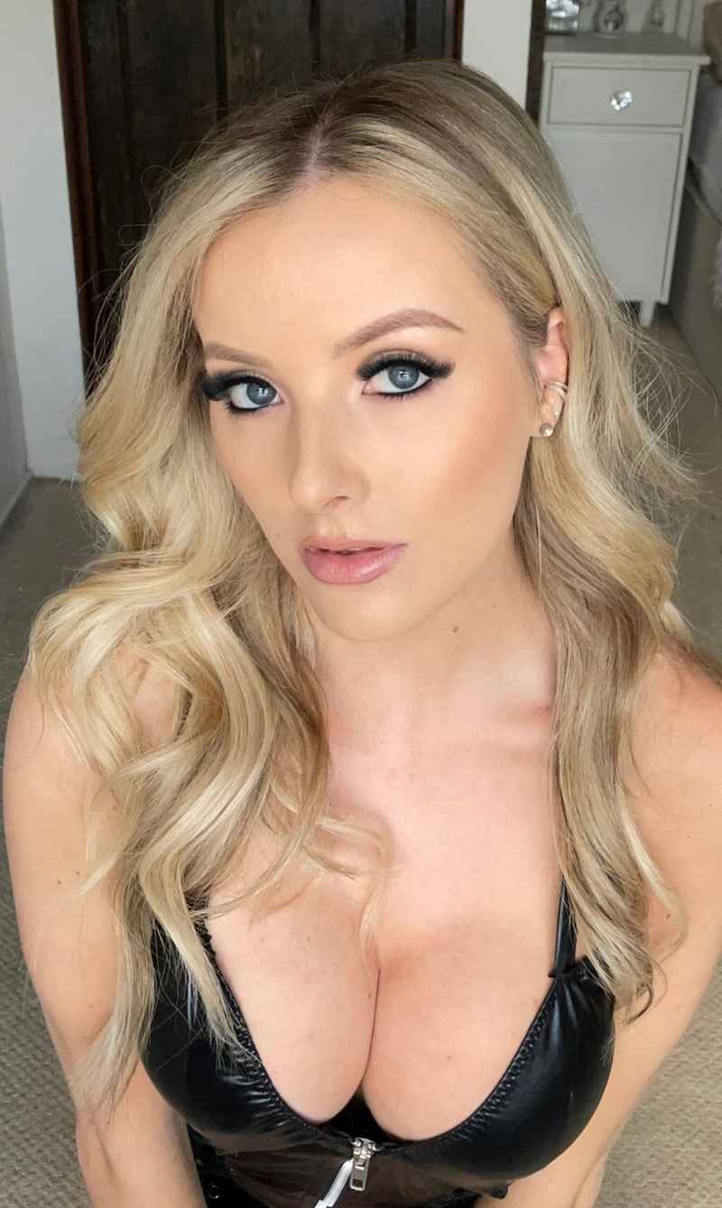 Kerri - touring