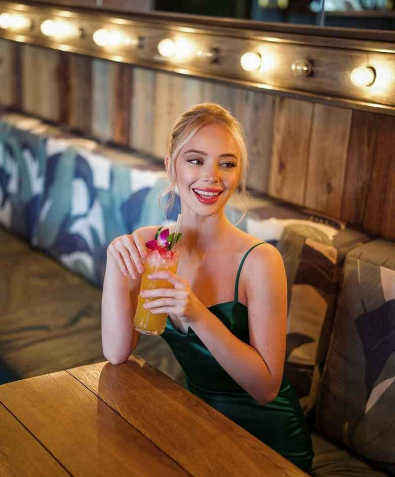 Holly - short stay