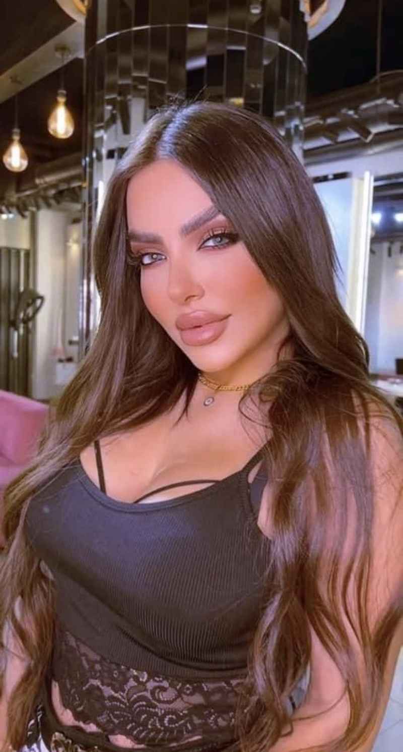Aurelie - open minded
