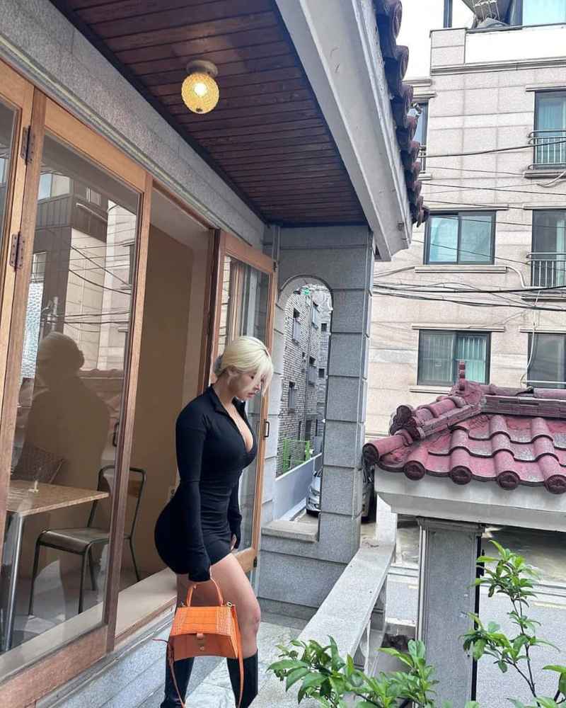 Elise - outcall available