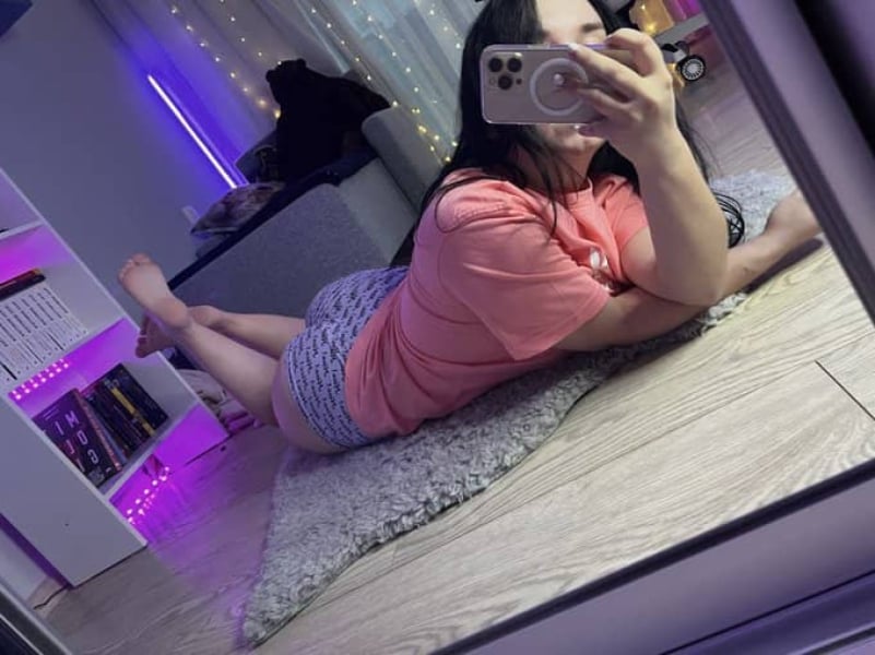 Salome - outcall available