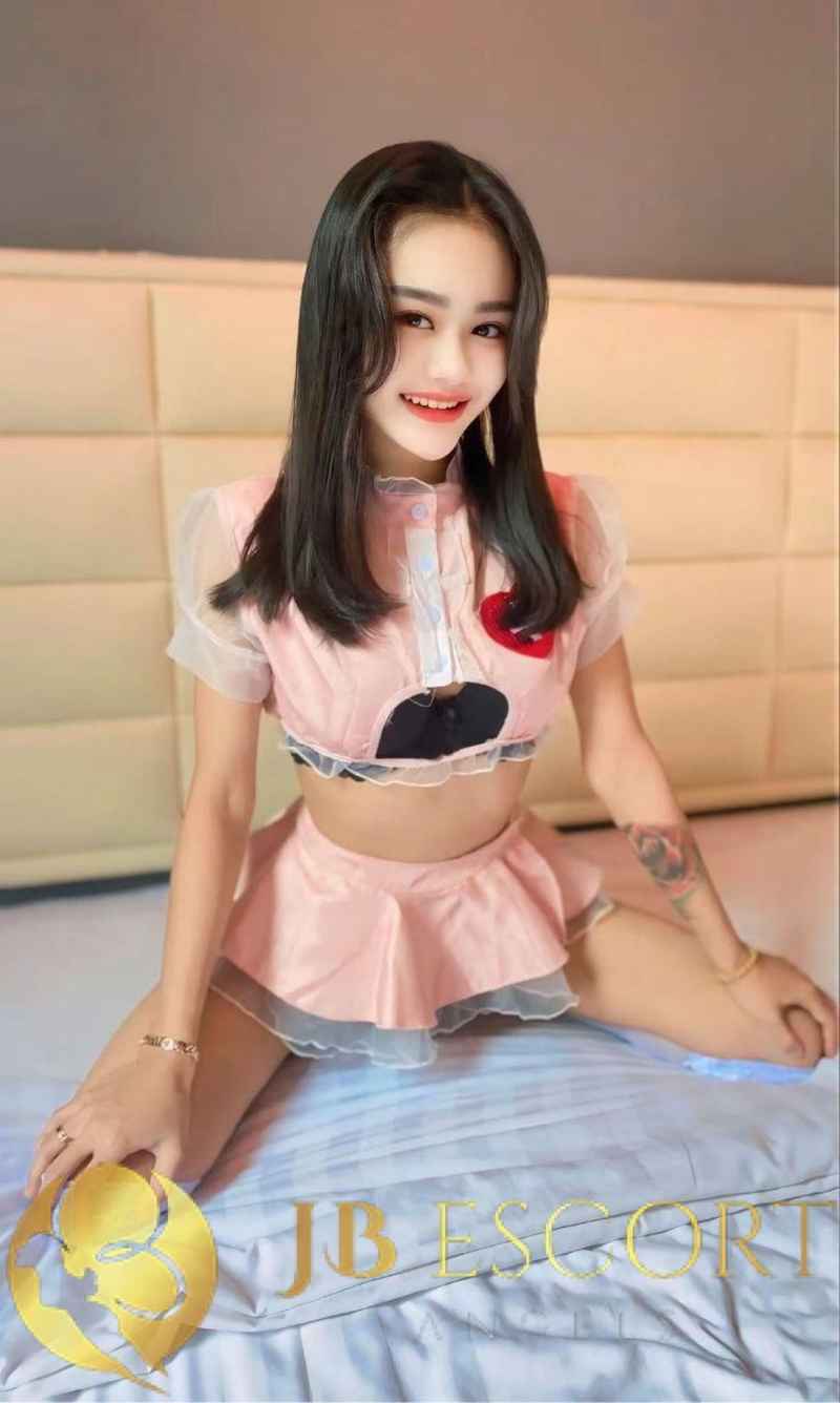 Marilou - outcall available