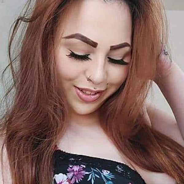 Antoinette - independent companion