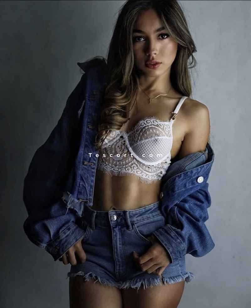 Cynthia - blonde