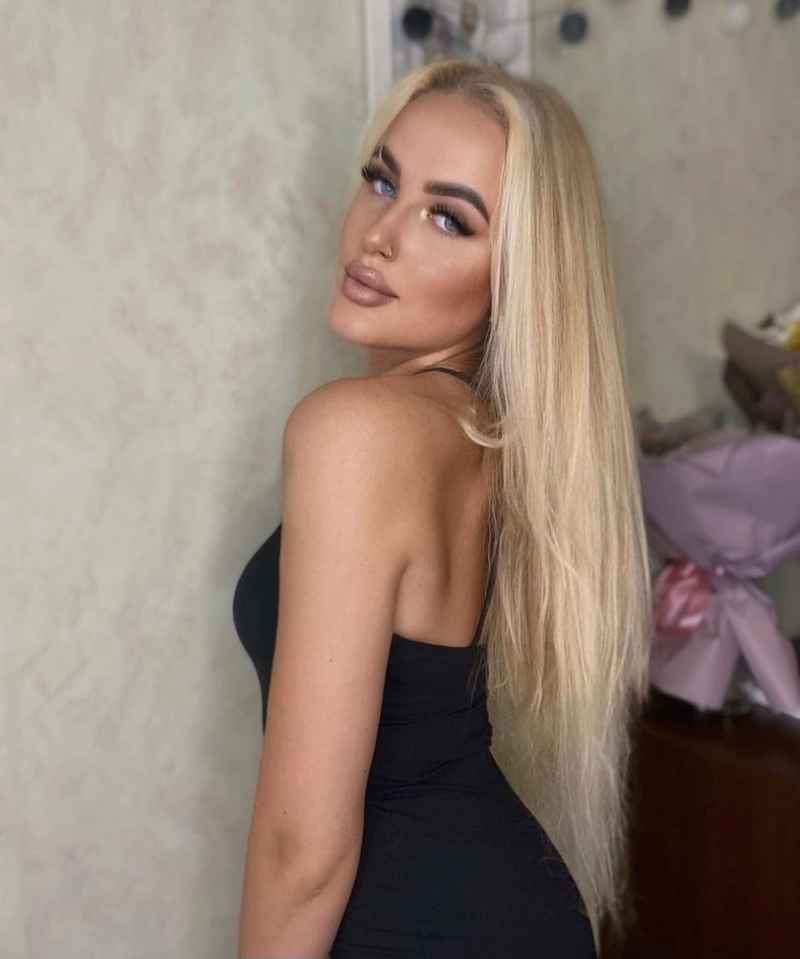 Anouk - outcall available
