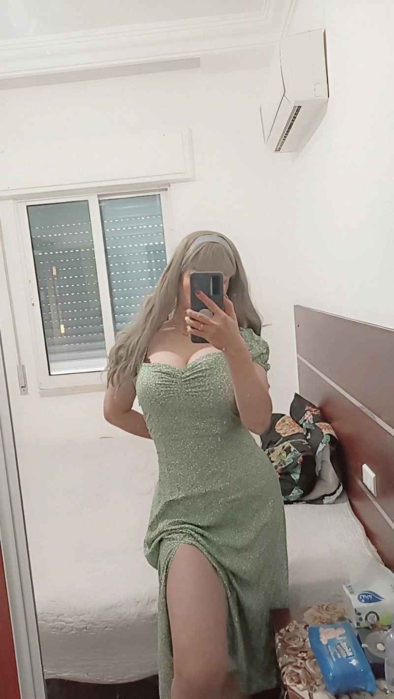Yvette - mature companion