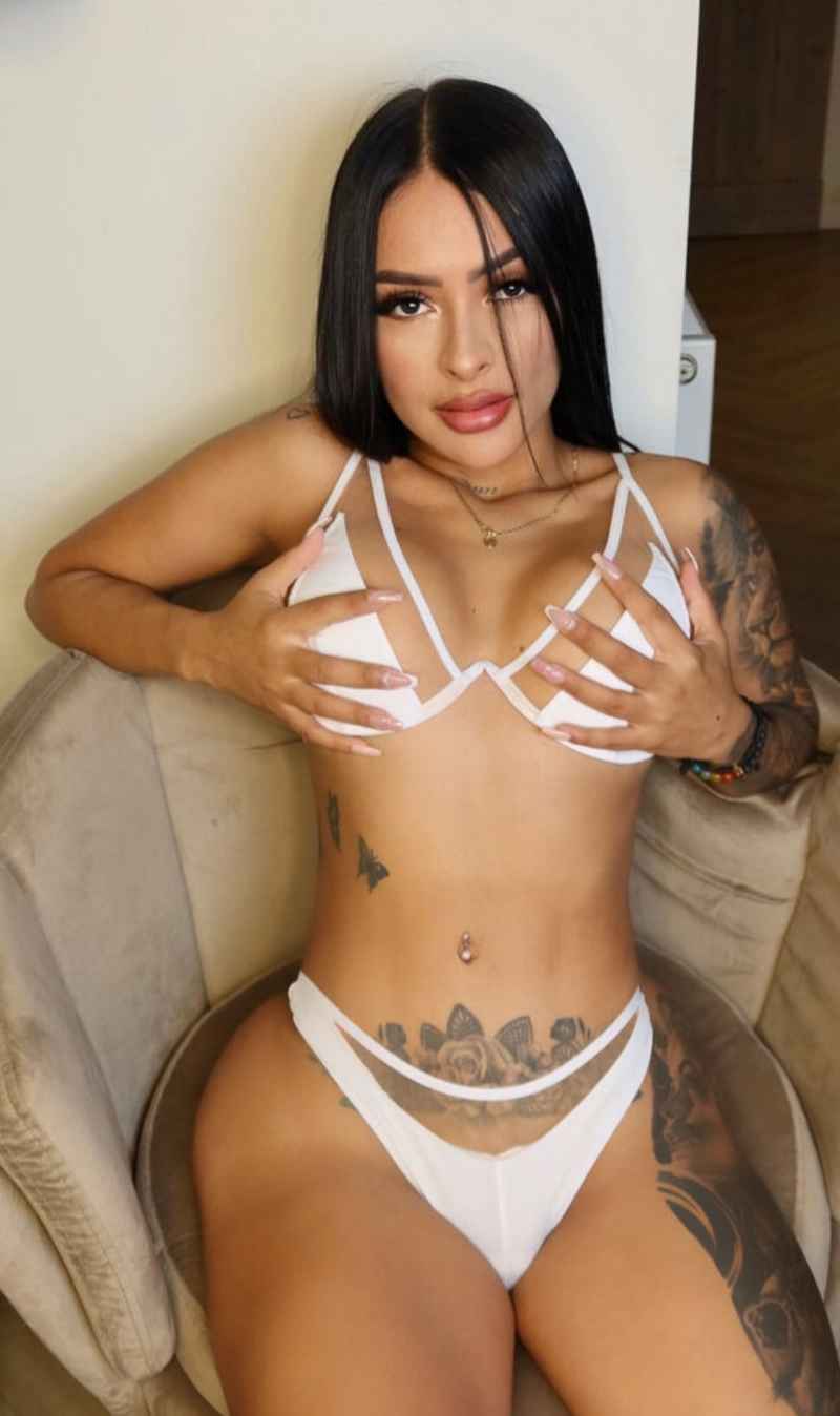 Cynthia - petite