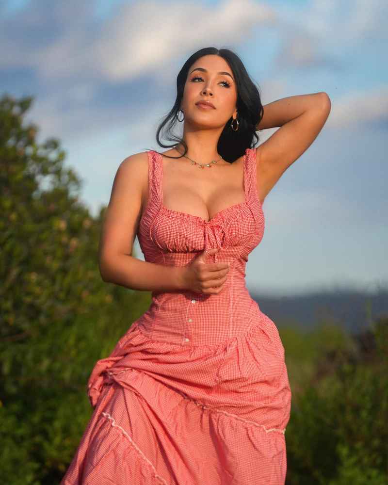 Georgette - open minded