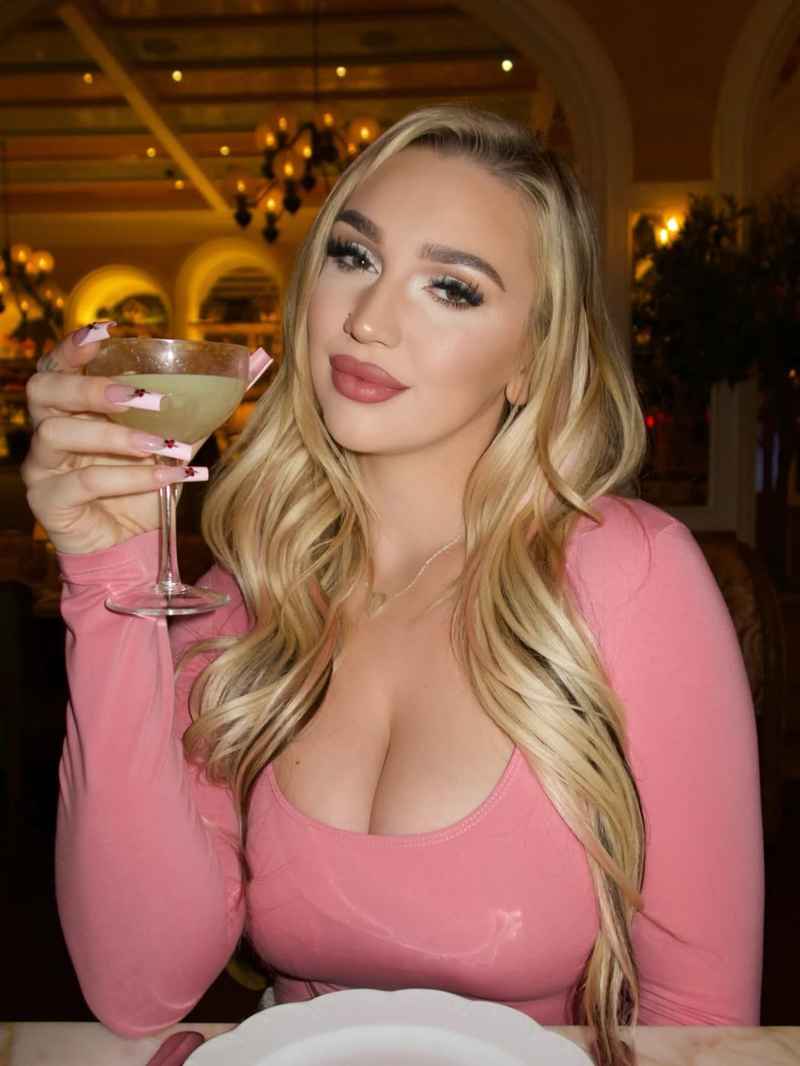 Stephanie - petite