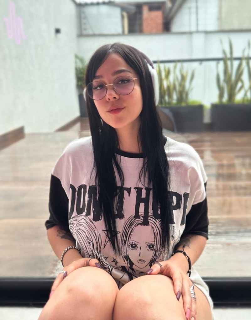 Carol - brunette