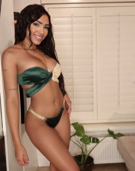 Angeline - curvy