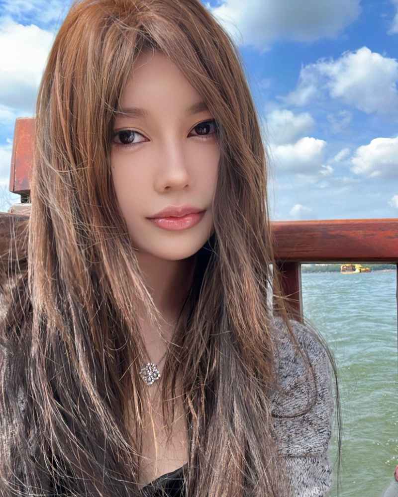 Eloise - outcall available