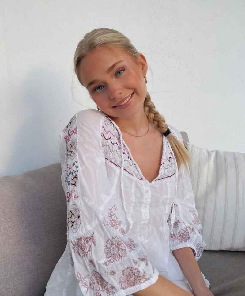 Romane - incall tonight