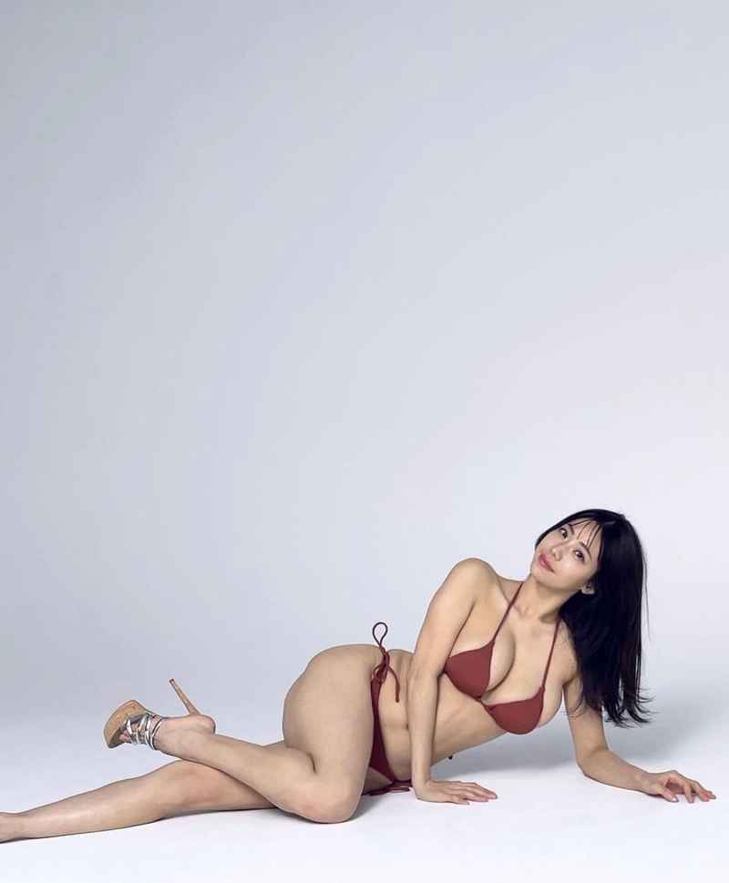 Noemie - new in town