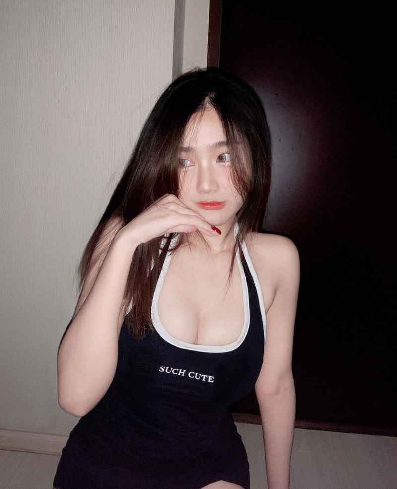 Olivia - mature companion