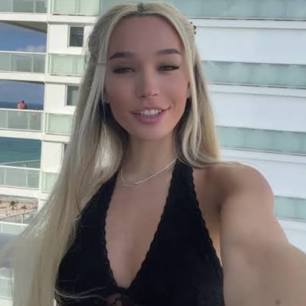 Kaylee - open minded