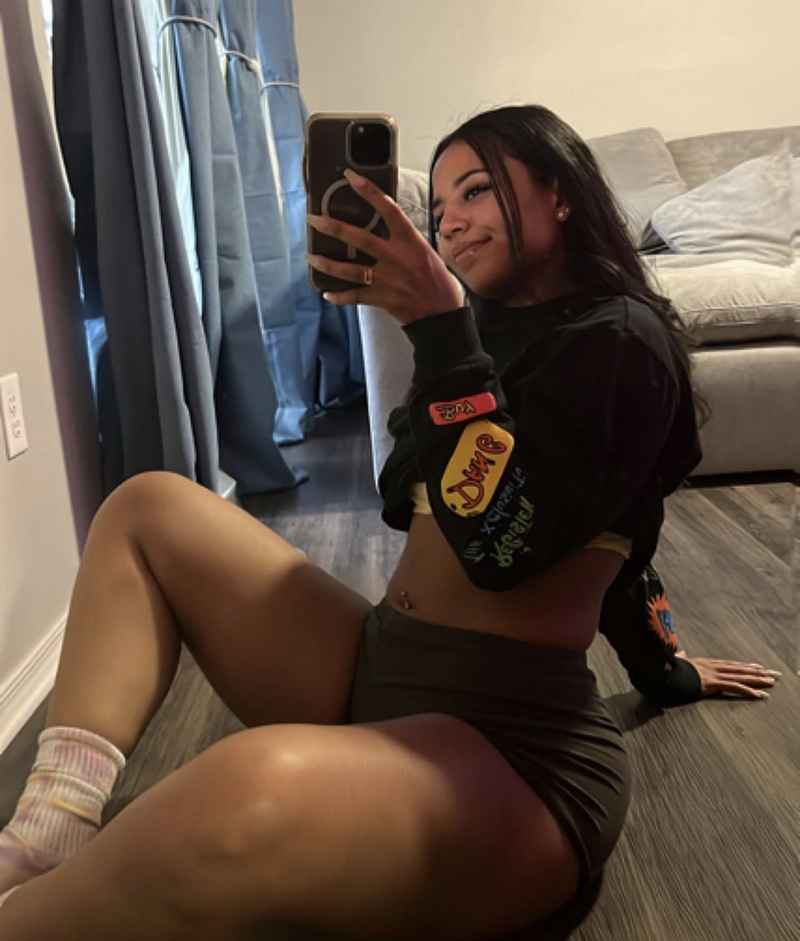 Antoinette - outcall available