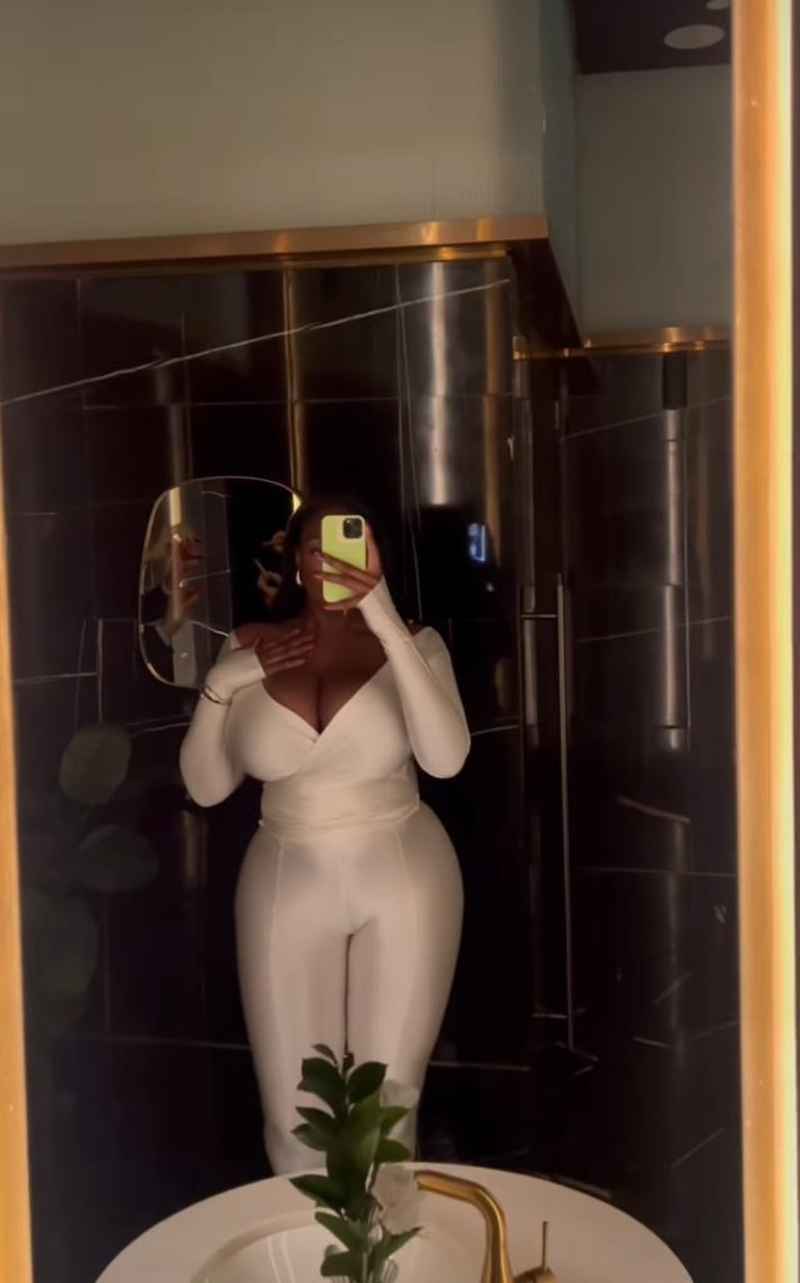Fiona - brunette