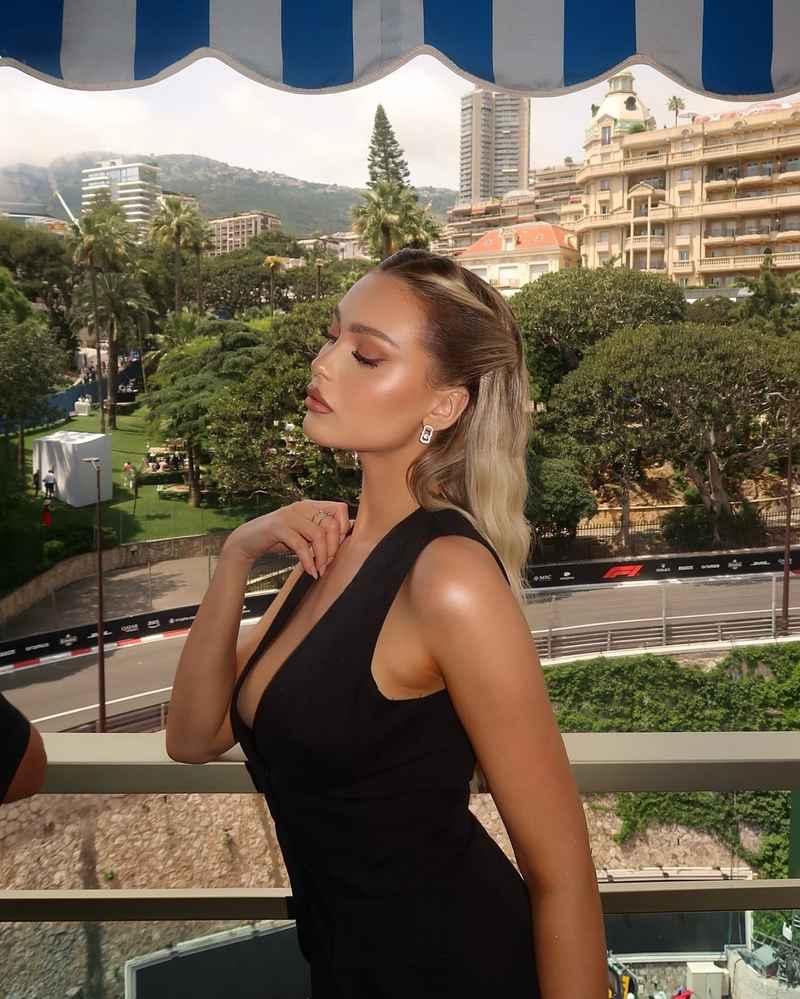 Jasmine - touring