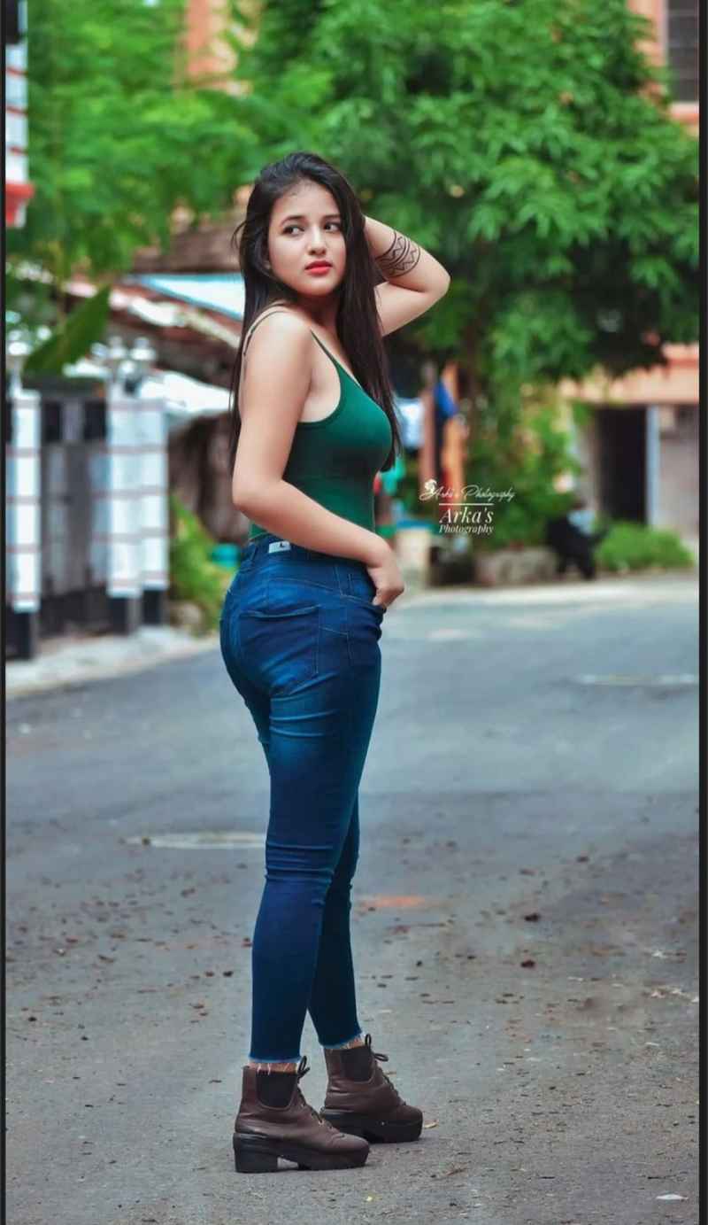 Caitlyn - outcall available