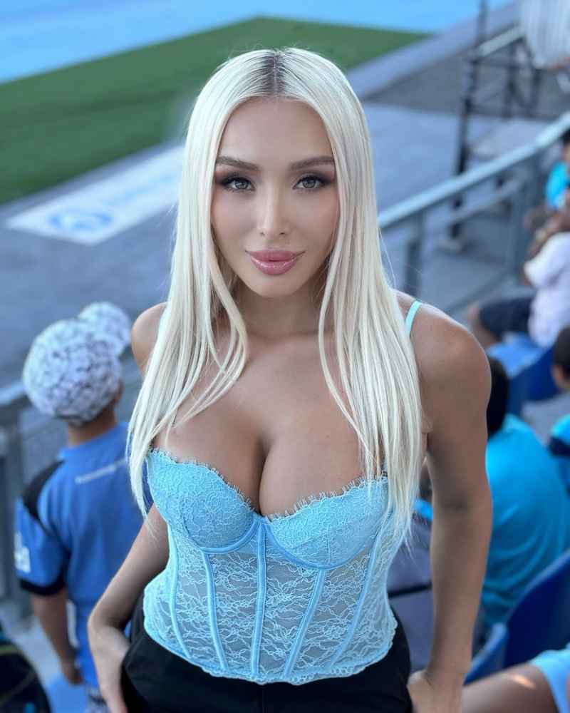 Francoise - open minded