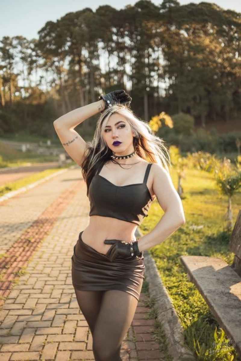 Ysaline - short stay