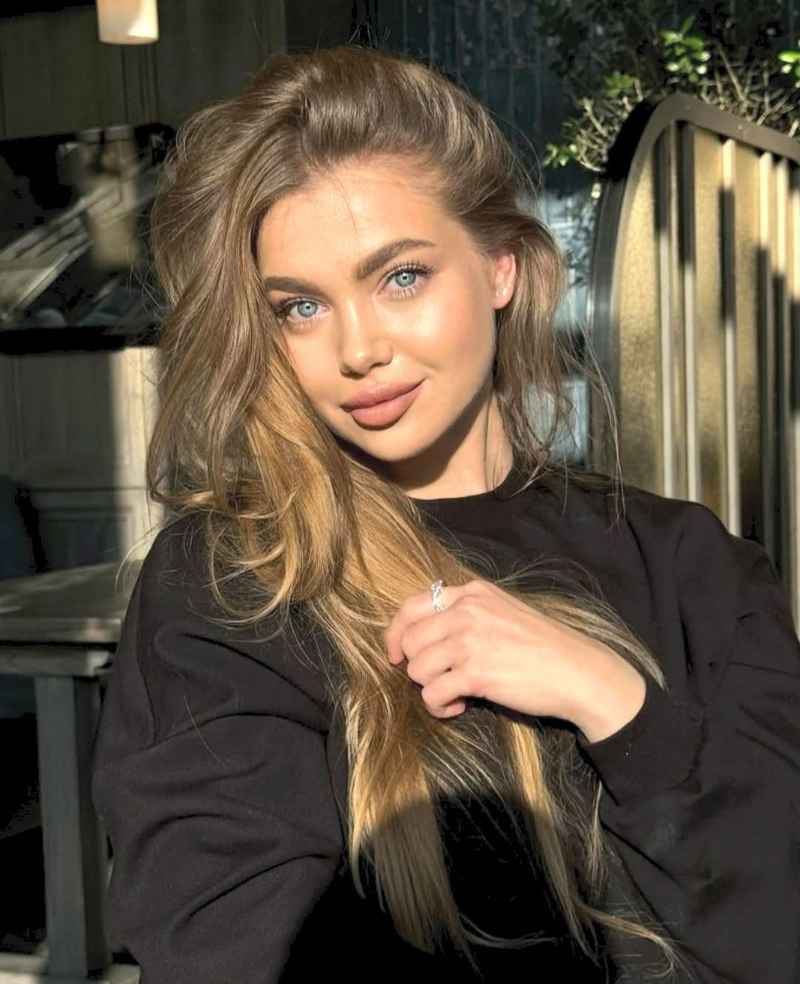Brigid - curvy