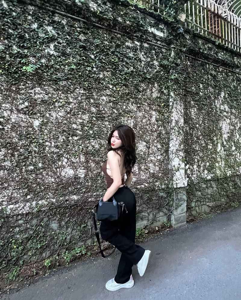 Maureen - new in town