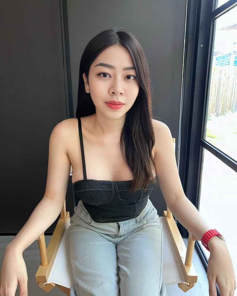 Mila - curvy