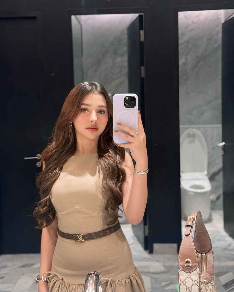 Tina - open minded