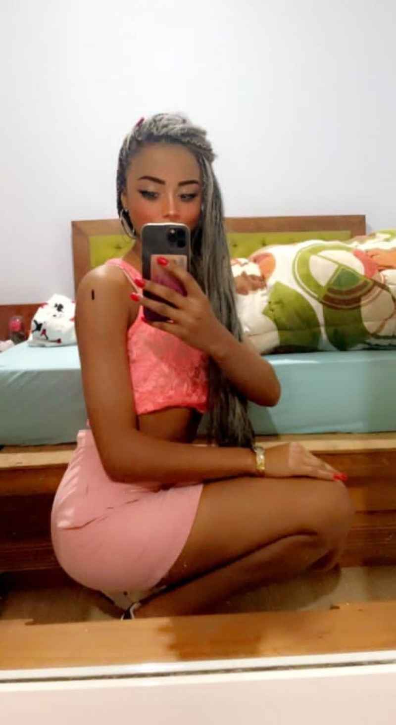 Janine - curvy