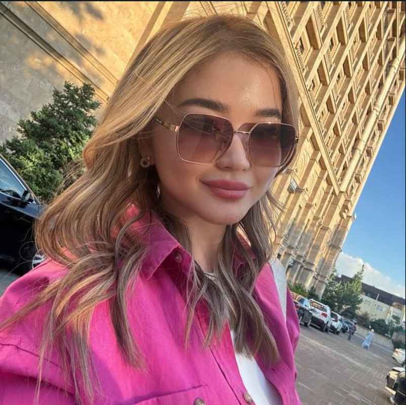 Erin - open minded