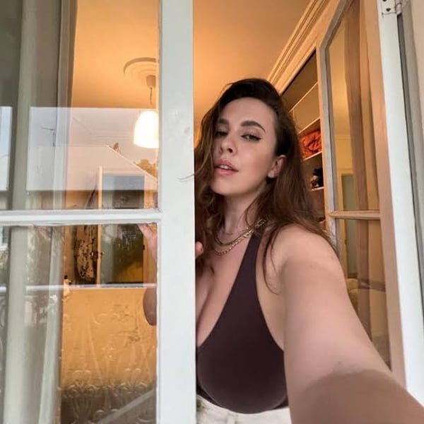 Nicole - open minded
