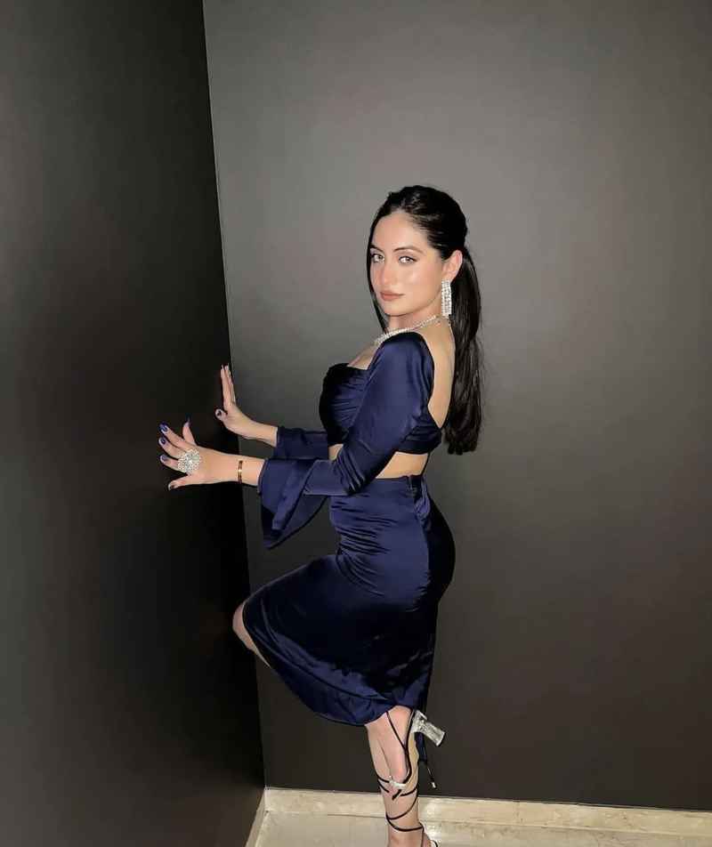 Mila - party girl