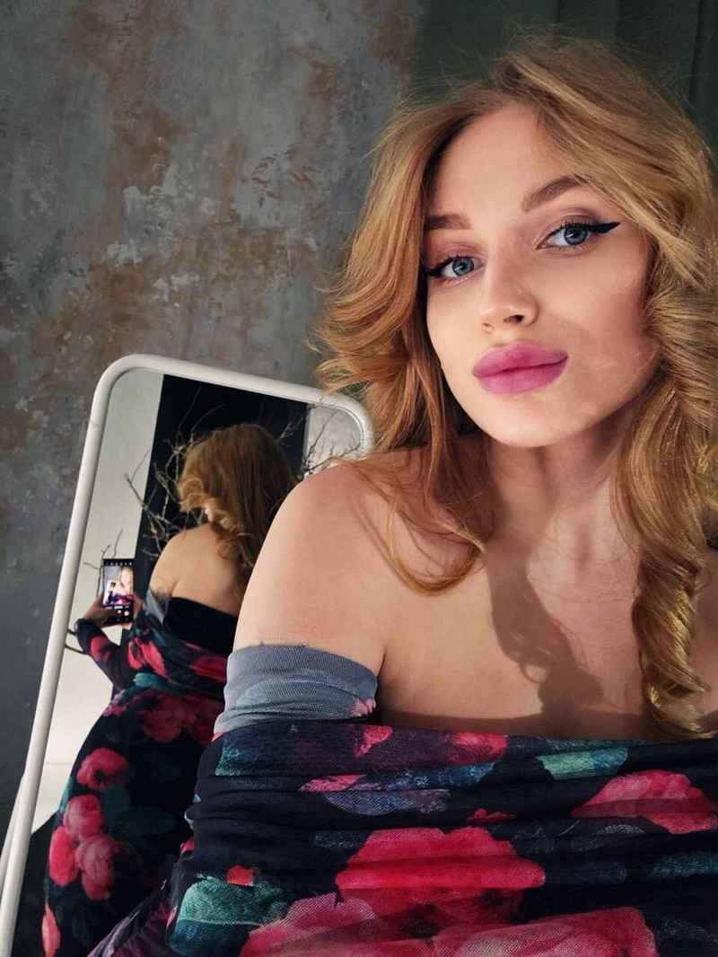 Yvonne - mature companion