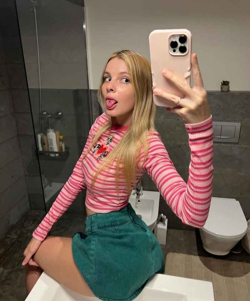 Mary - curvy