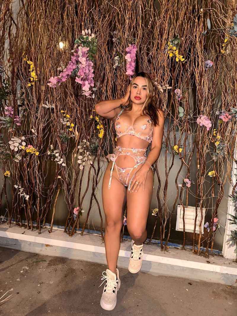 Camille - outcall available