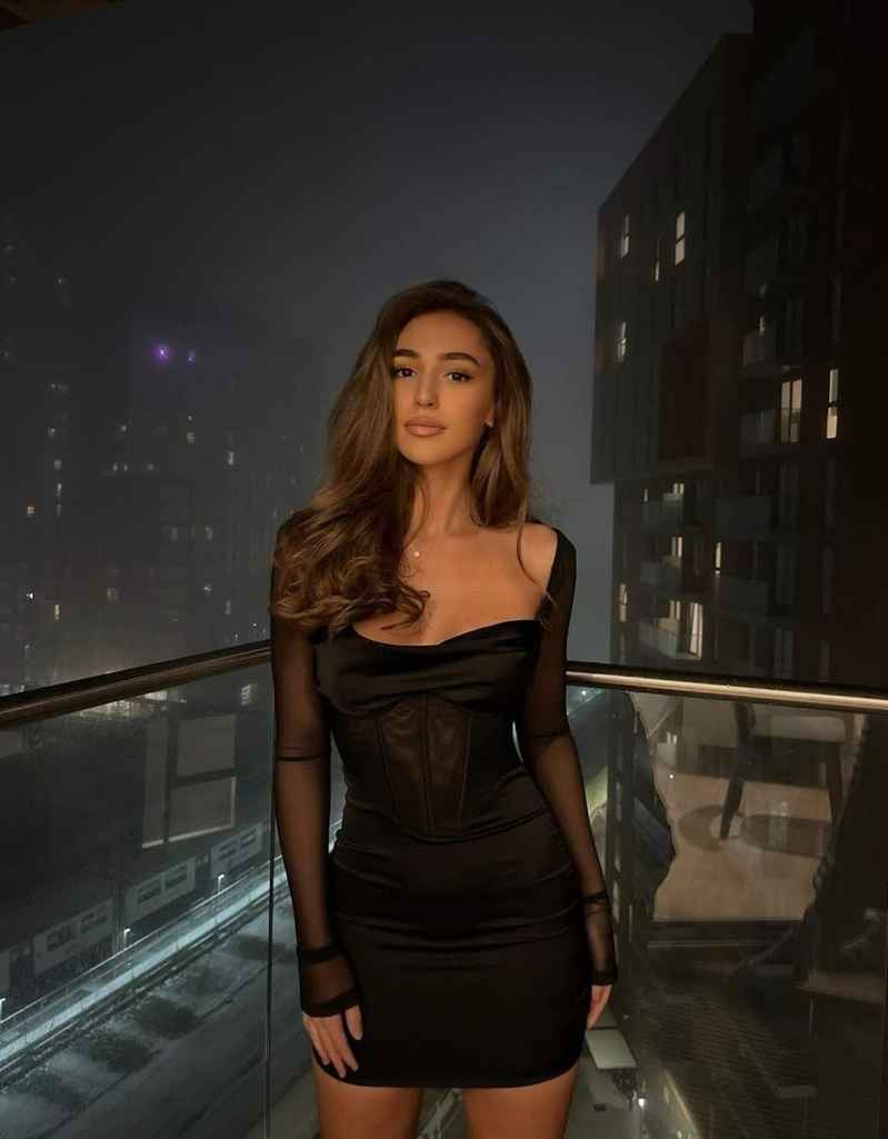 Nancy - independent companion