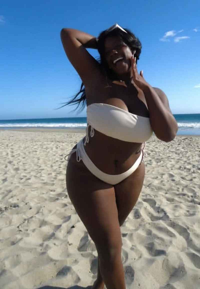 Elise - curvy