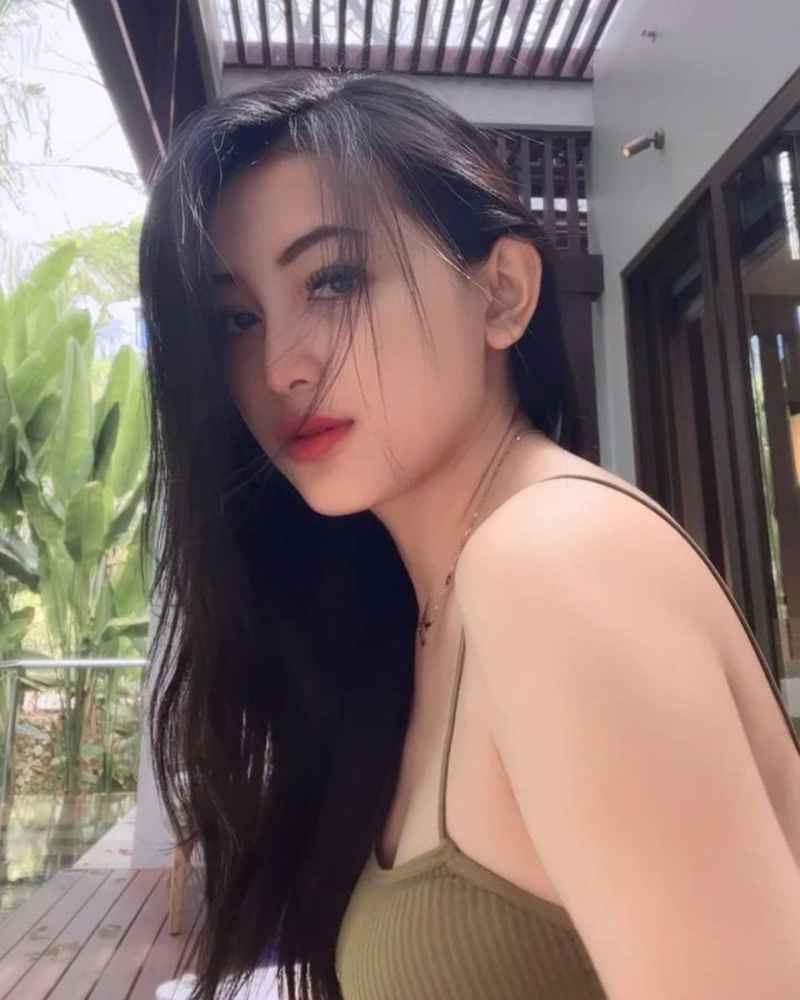 Stephanie - short stay
