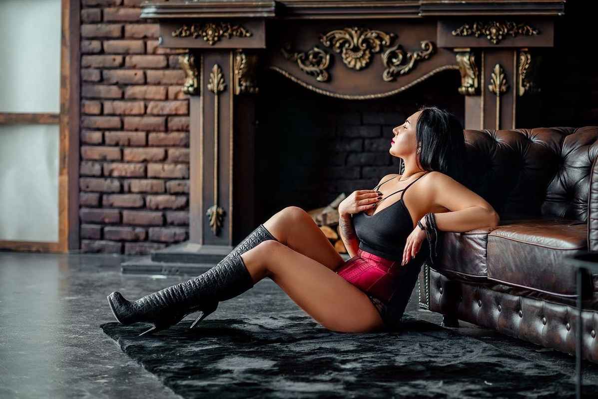 Colleen - curvy