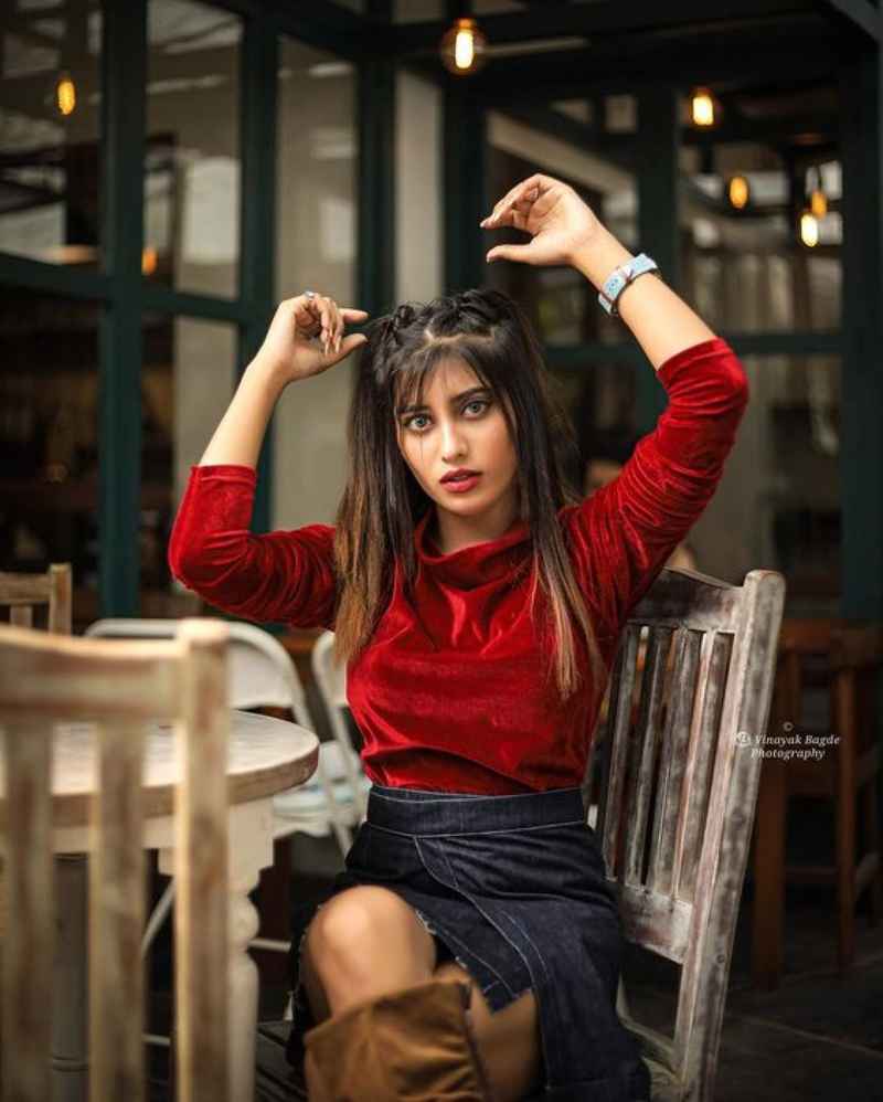 Laura - new in town