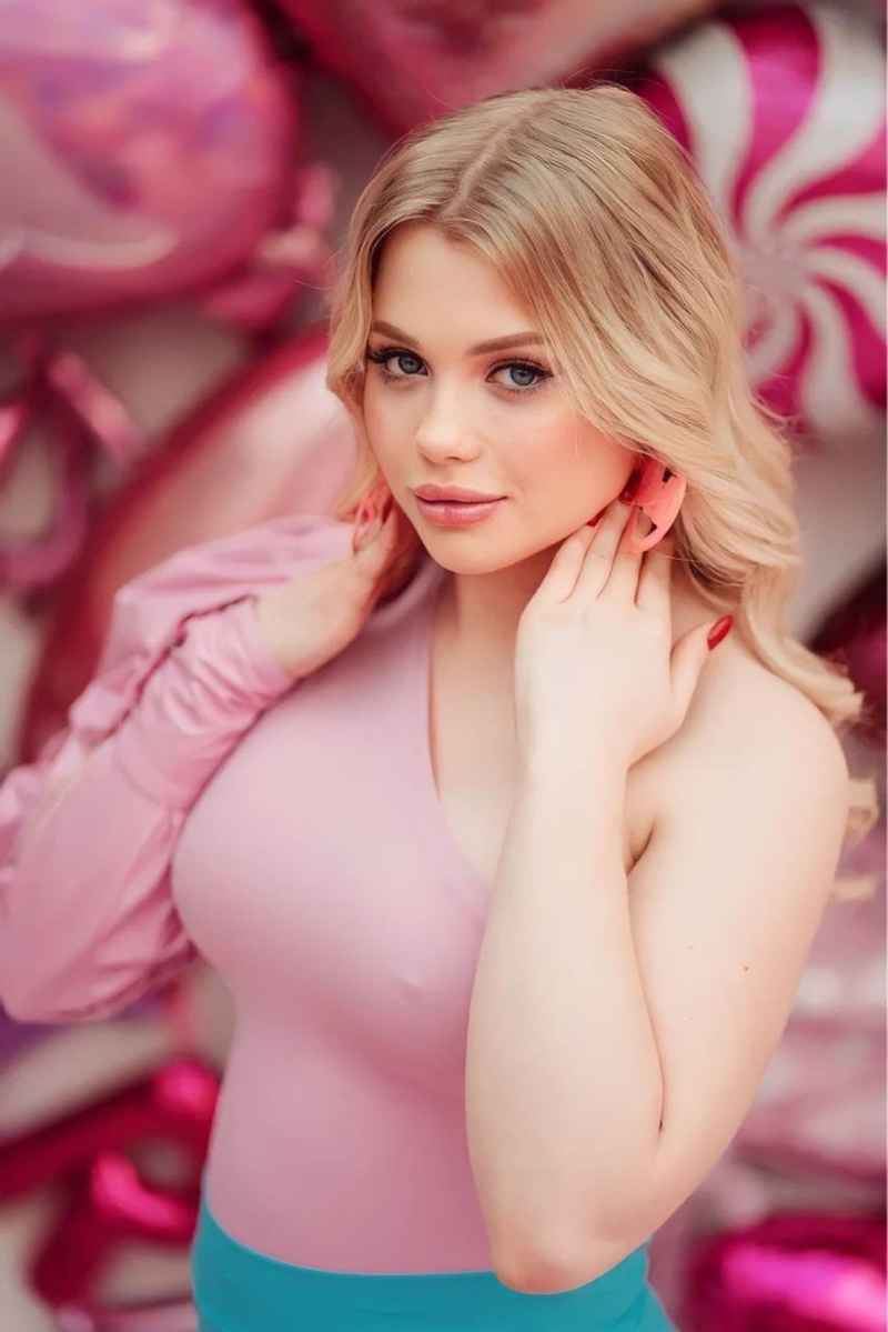 Romane - incall tonight