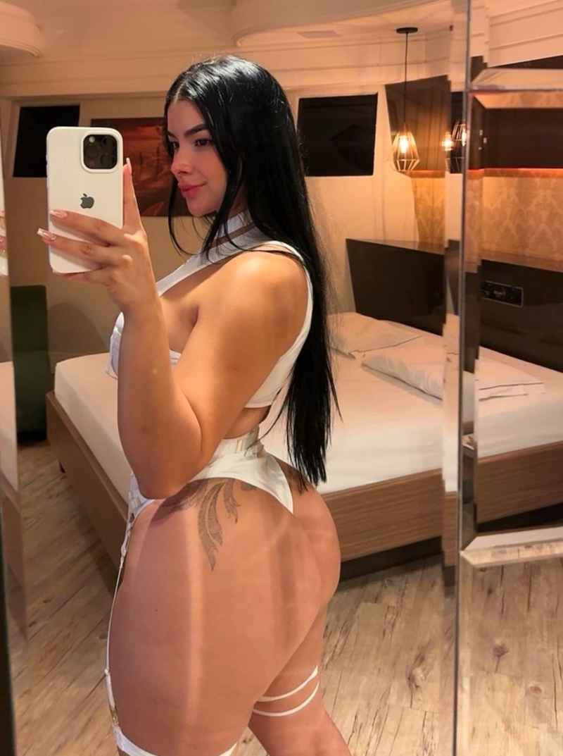 Esme - incall tonight