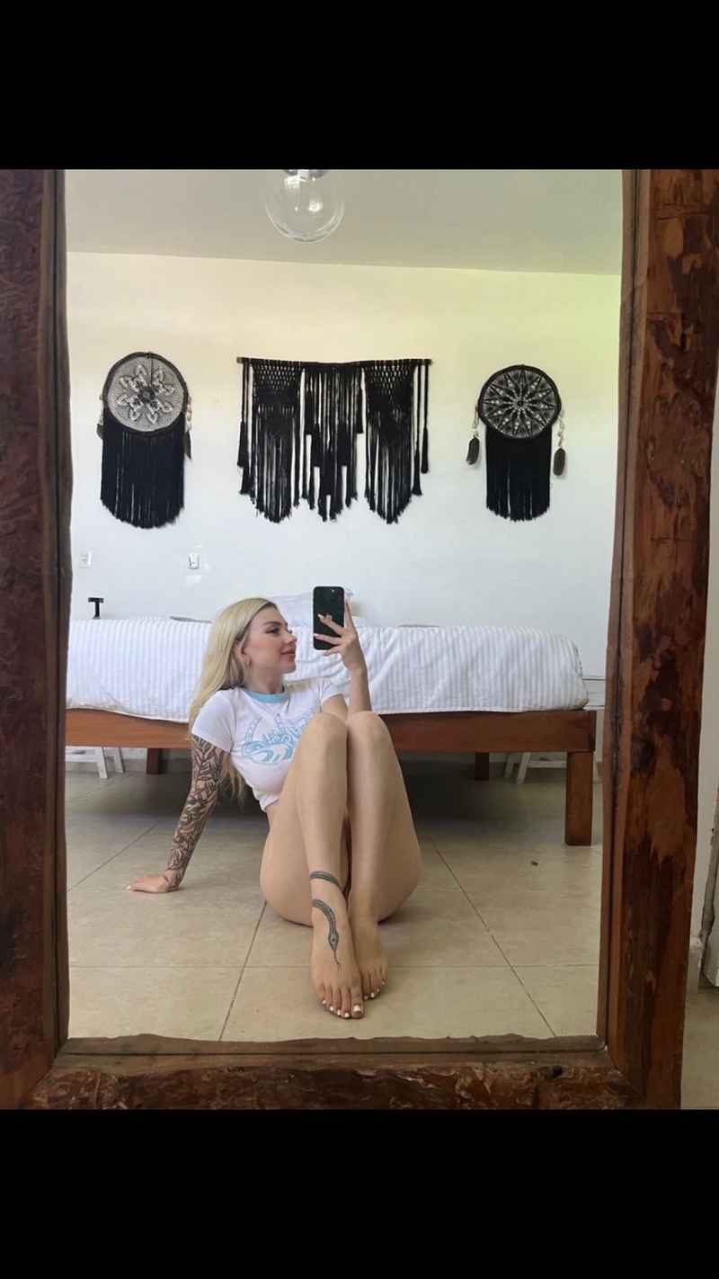 Elodie - outcall available